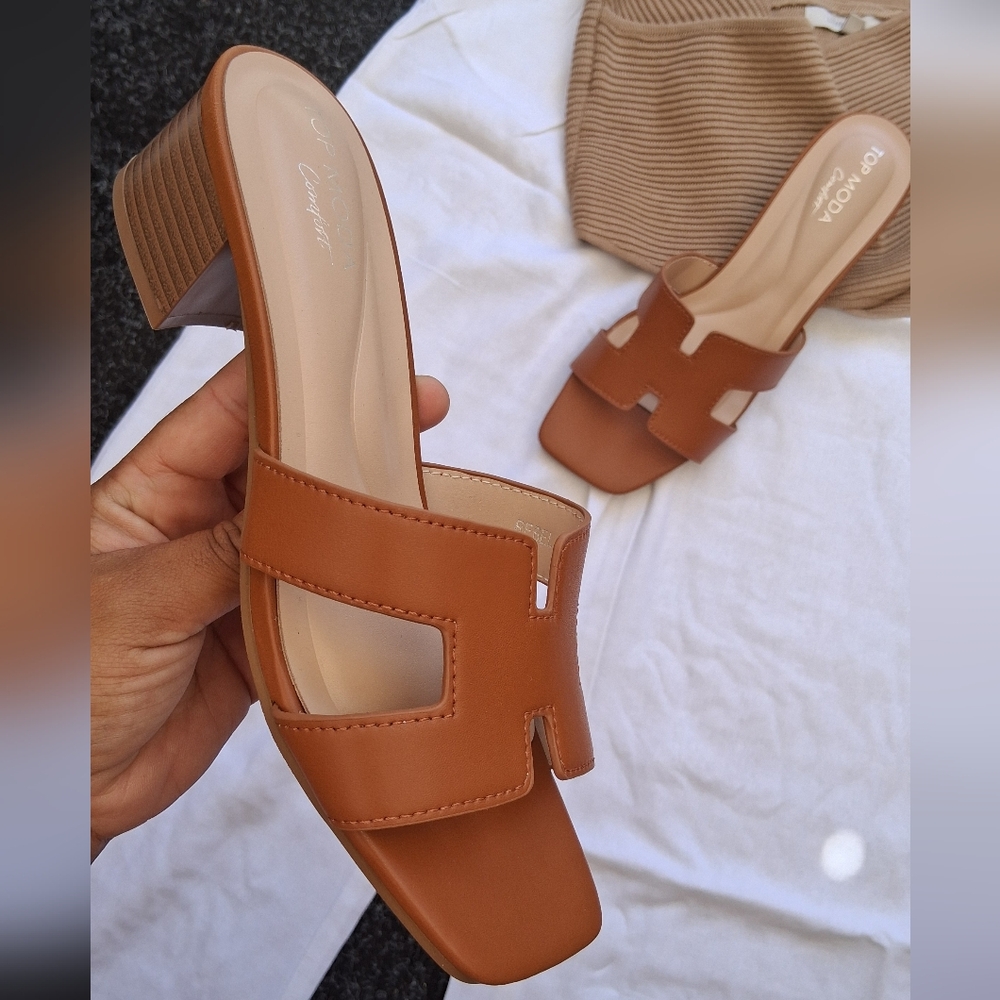 TOP Moda Tan Open-Toe Mules - Picture 2 of 6